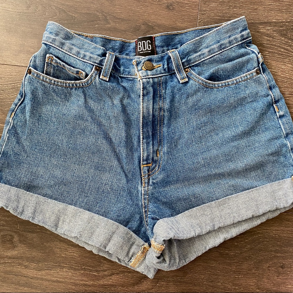 NWOT Urban Outfitters BDG High-Waisted Mom Short